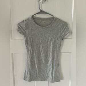 Express Women’s Fitted Tee Gray - XS
